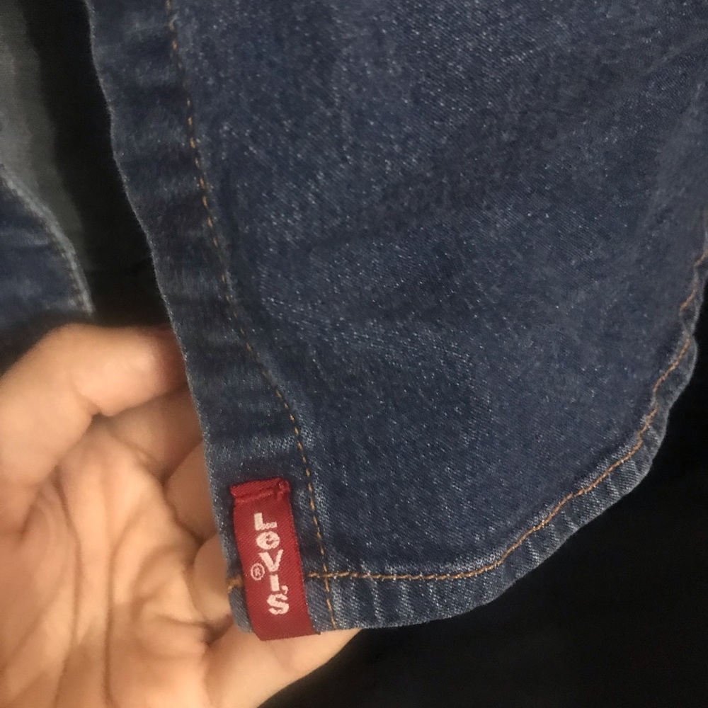 Levi’s denim button down shirt cute